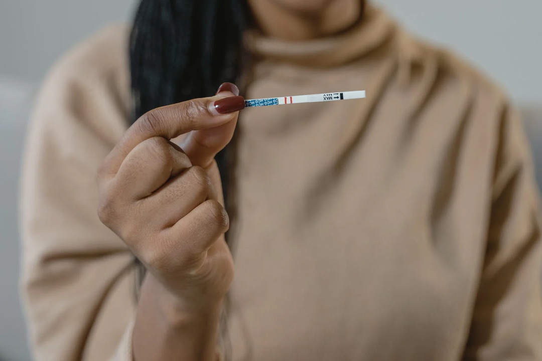 【试管供卵代怀】借卵孕妇伸懒腰时腿抽筋的成因与缓解方法